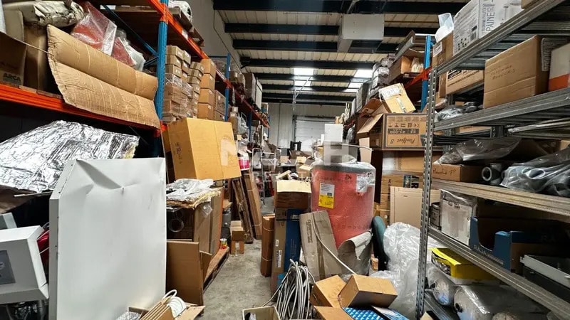Flex in Décines-Charpieu for lease - Building Photo - Image 2 of 4