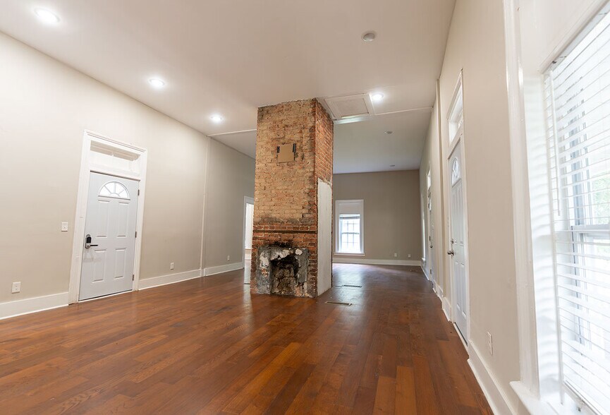 2115 Bolton Rd NW, Atlanta, GA à louer - Photo intérieure - Image 3 de 5