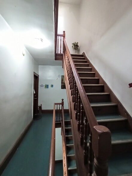297 St Nicholas Ave, Ridgewood, NY for sale - Interior Photo - Image 3 of 7