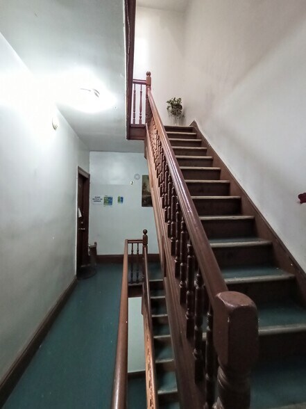 297 St Nicholas Ave, Ridgewood, NY à vendre - Photo intérieure - Image 3 de 7