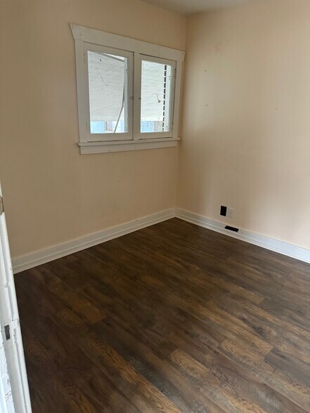 7604 S Redwood Rd, West Jordan, UT à vendre - Photo du bâtiment - Image 3 de 18