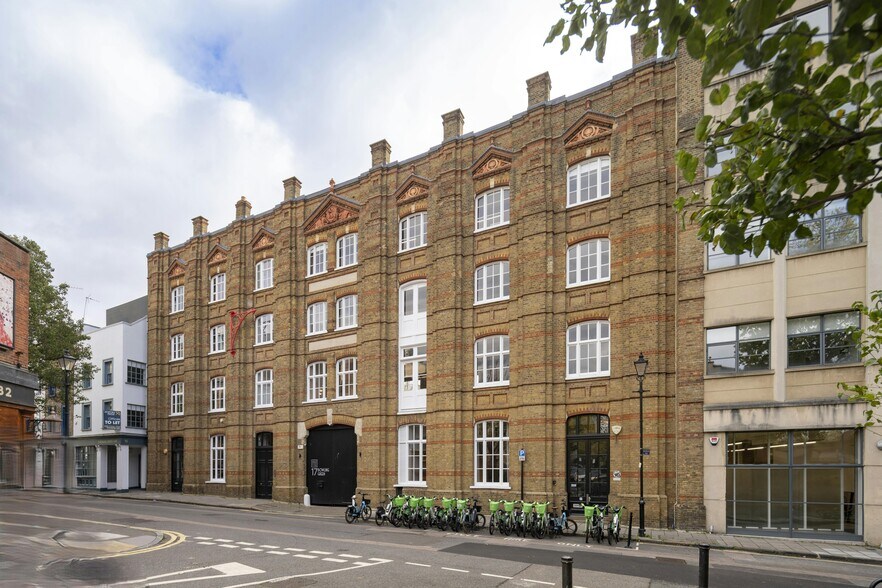 16-17 Bowling Green Ln, Londres à louer - Photo du bâtiment - Image 2 de 7
