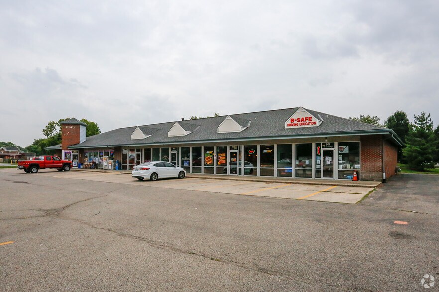 801-809 W Central Ave, Carlisle, OH à louer - Photo du bâtiment - Image 1 de 38