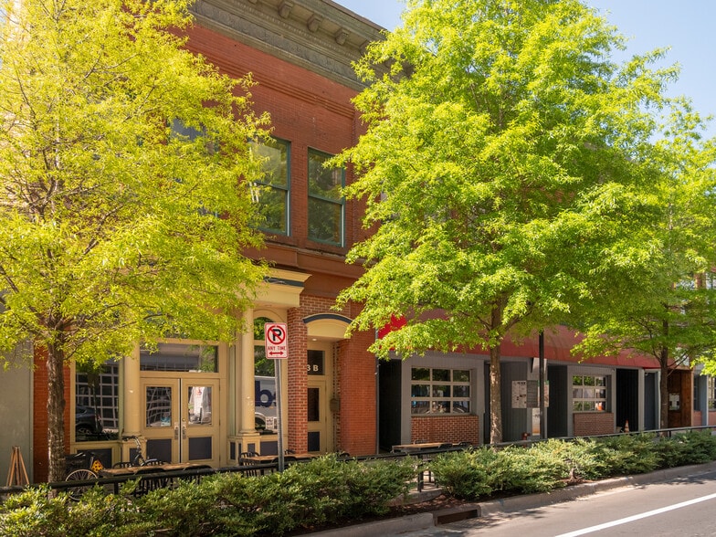 13 W Washington St, Greenville, SC for lease - Building Photo - Image 3 of 14