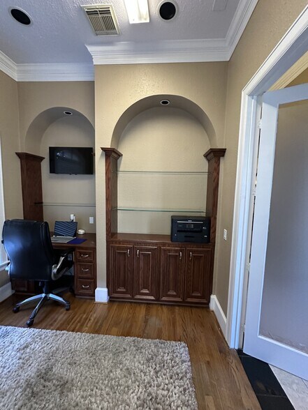 112 E 4th St, Houston, TX à louer - Photo du bâtiment - Image 3 de 10