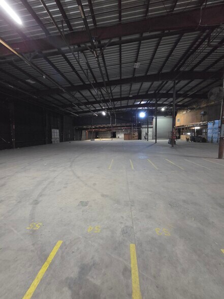 1107 N Thomas Ave, Leesburg, FL à louer - Photo du bâtiment - Image 3 de 21