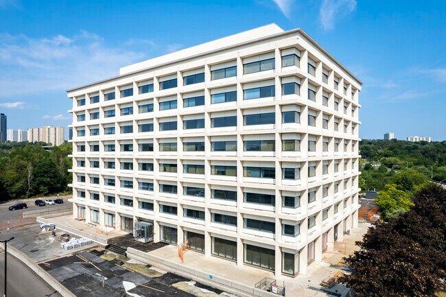 Plus de détails pour 240 Duncan Mill Rd, Toronto, ON - Bureau à louer