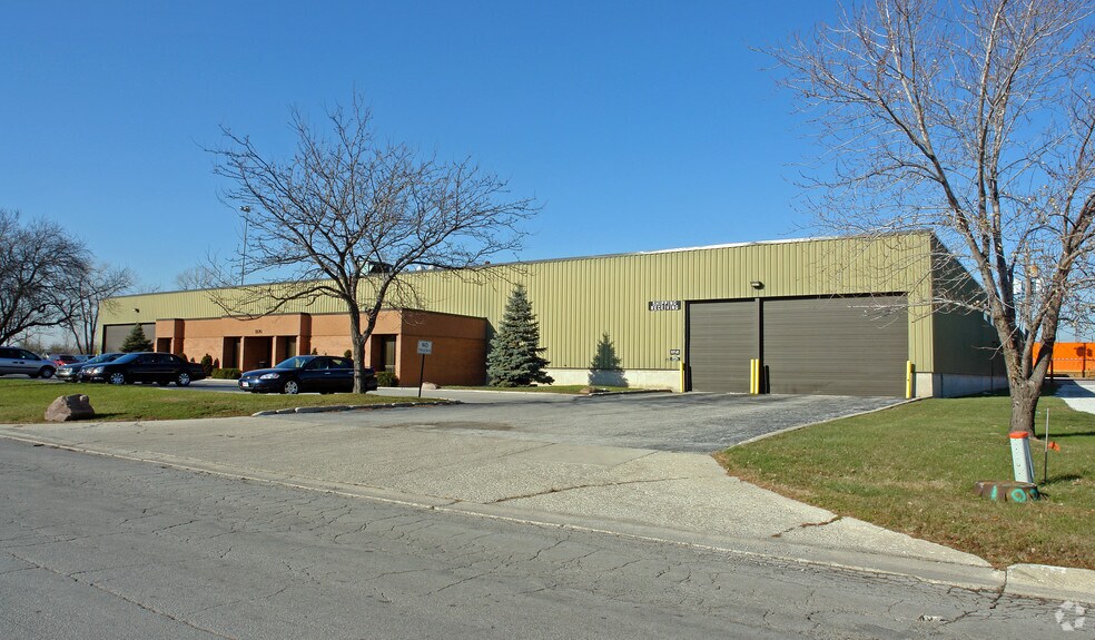 5570 W 70th Pl, Bedford Park, IL for lease - Primary Photo - Image 2 of 12