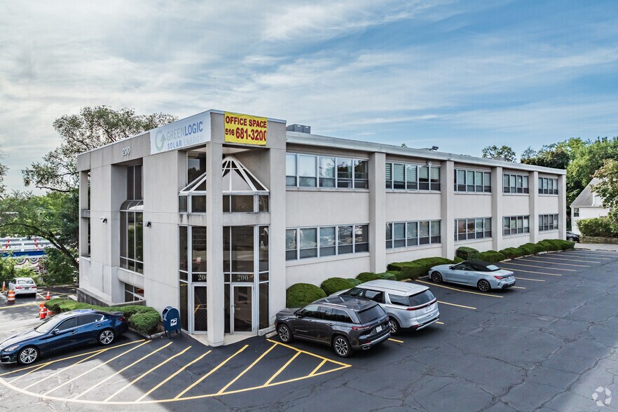 200 S Service Rd, Roslyn Heights, NY à vendre - Photo principale - Image 1 de 28