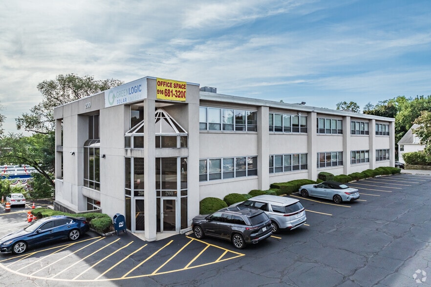 200 S Service Rd, Roslyn Heights, NY for sale - Primary Photo - Image 1 of 28