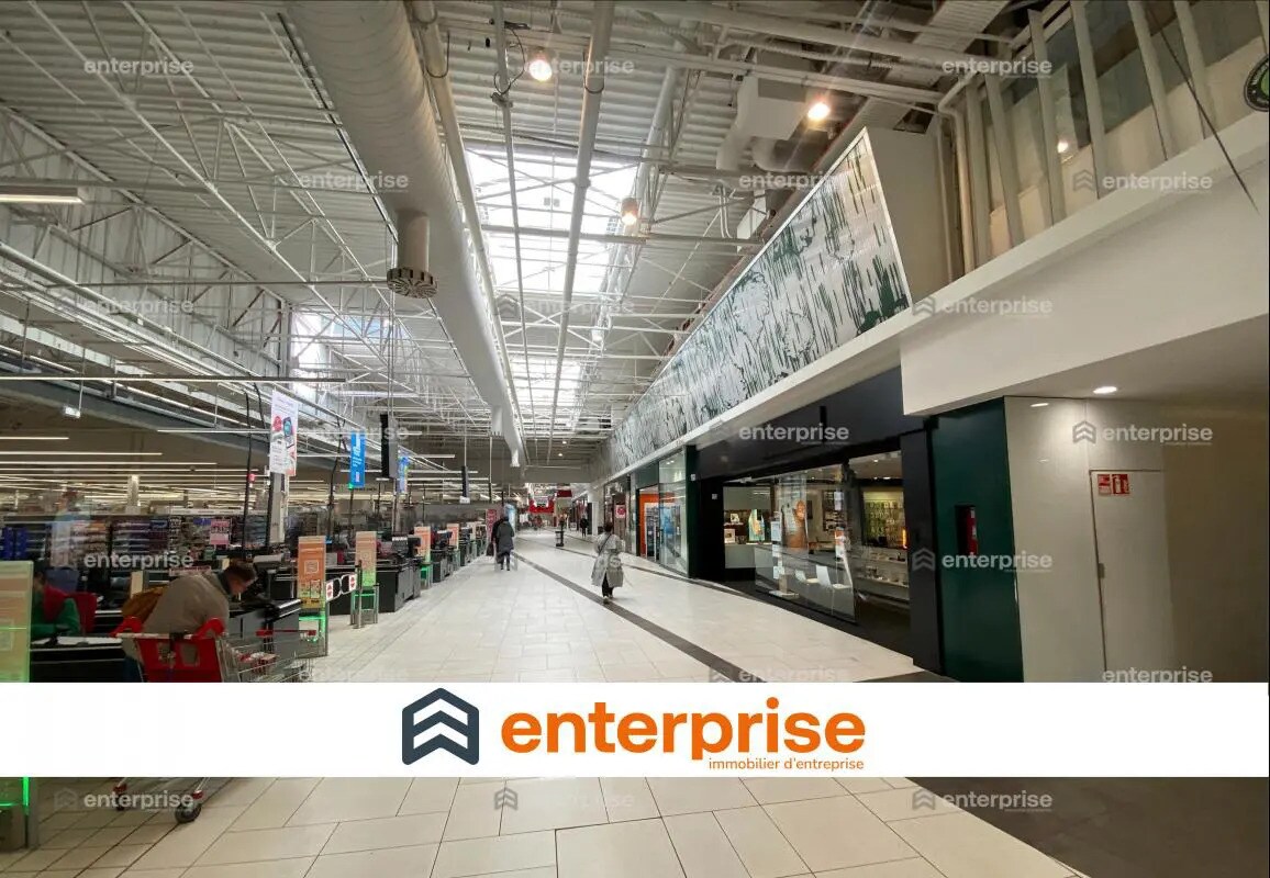 Retail in Nogent-sur-Oise for lease Interior Photo- Image 1 of 2