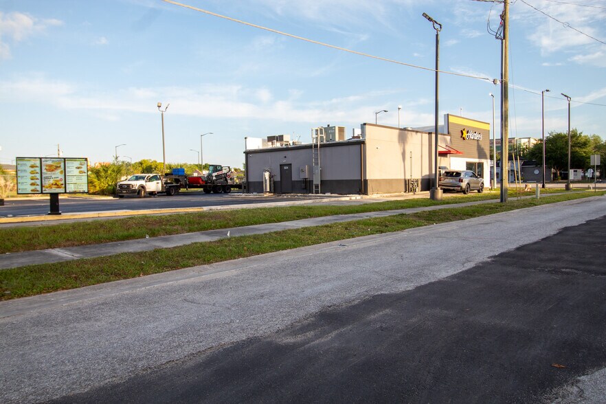 504 W Vine St, Kissimmee, FL à vendre - Photo du bâtiment - Image 3 de 68