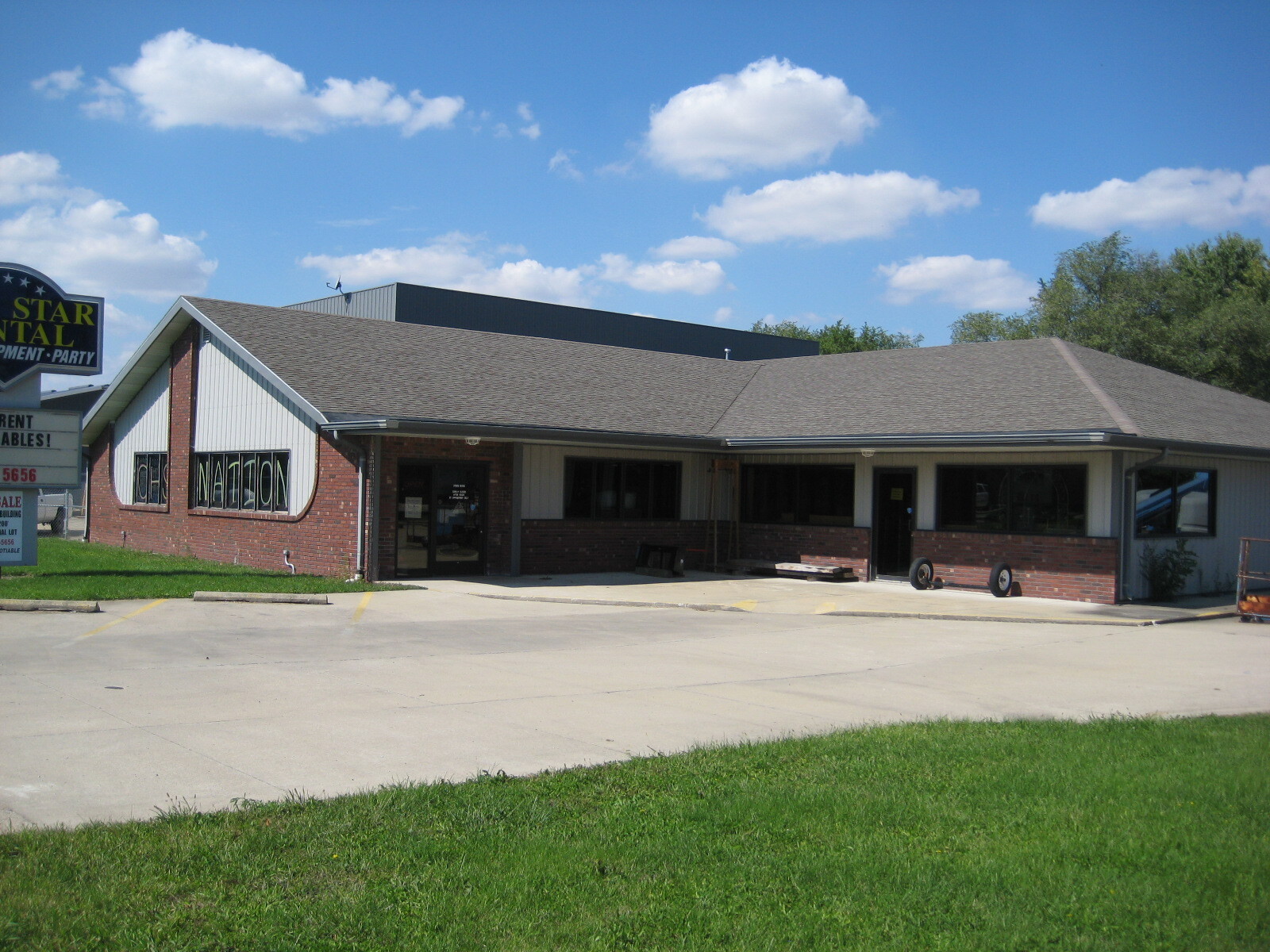 801 W Lincoln Ave, Charleston, IL for sale Building Photo- Image 1 of 7