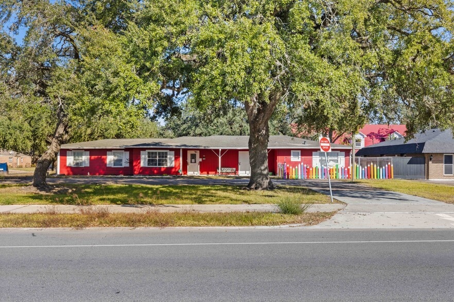 516 N Tx-3 Hwy, League City, TX for lease - Building Photo - Image 2 of 13