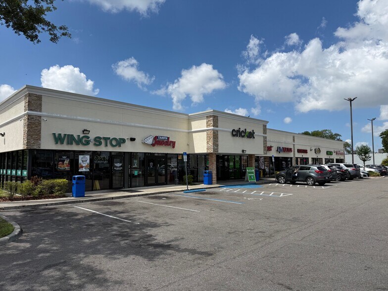 2115 E Hillsborough Ave, Tampa, FL à louer - Photo principale - Image 1 de 11