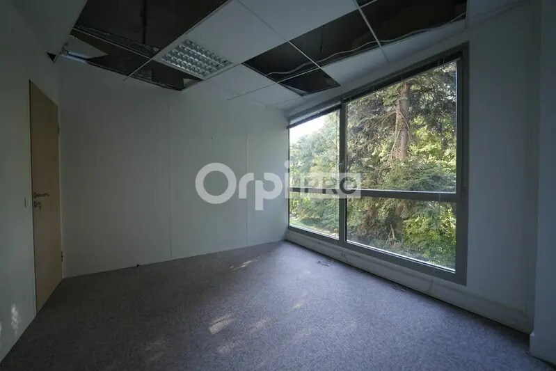 Office in Écully for lease - Interior Photo - Image 3 of 7