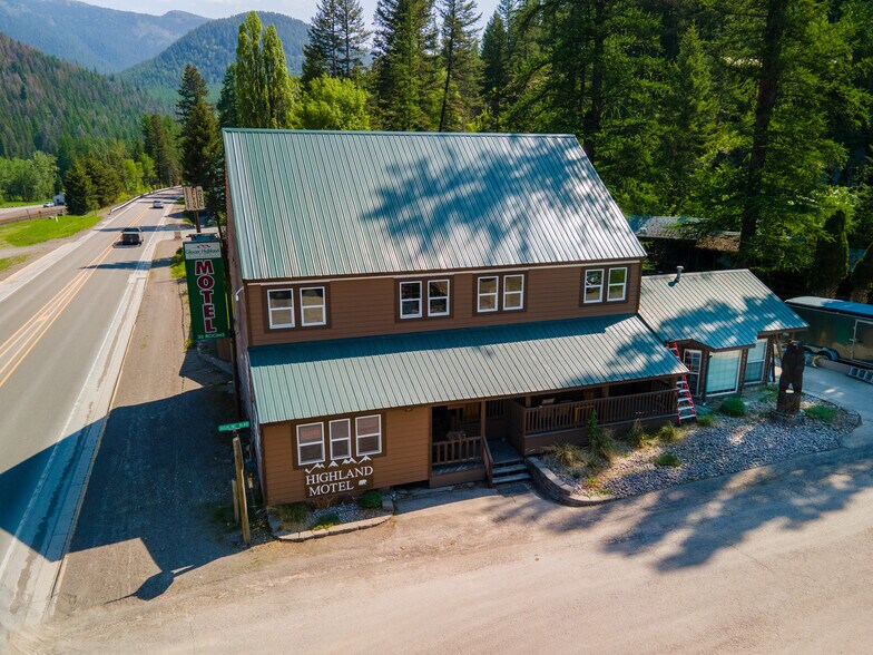 12555 US Highway 2, West Glacier, MT à vendre - Photo du bâtiment - Image 2 de 6