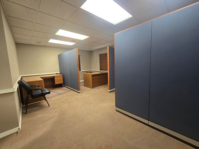 4091 Colonial Blvd, Fort Myers, FL à vendre - Photo du bâtiment - Image 2 de 77