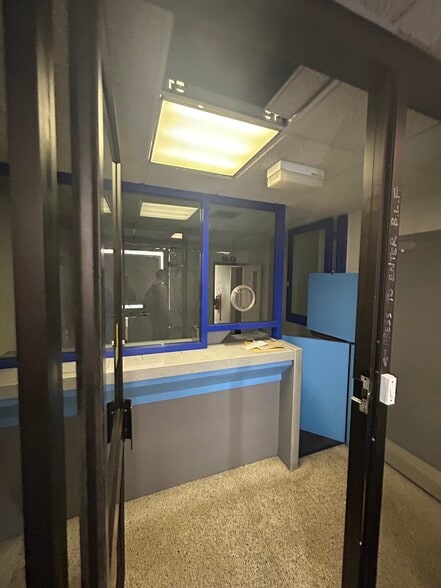 23-25 Brick Lane, London for lease - Building Photo - Image 2 of 5