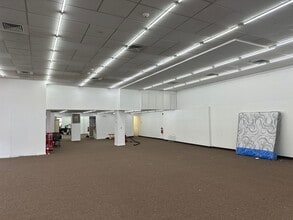 201 N Wood Ave, Linden, NJ for lease Interior Photo- Image 2 of 4