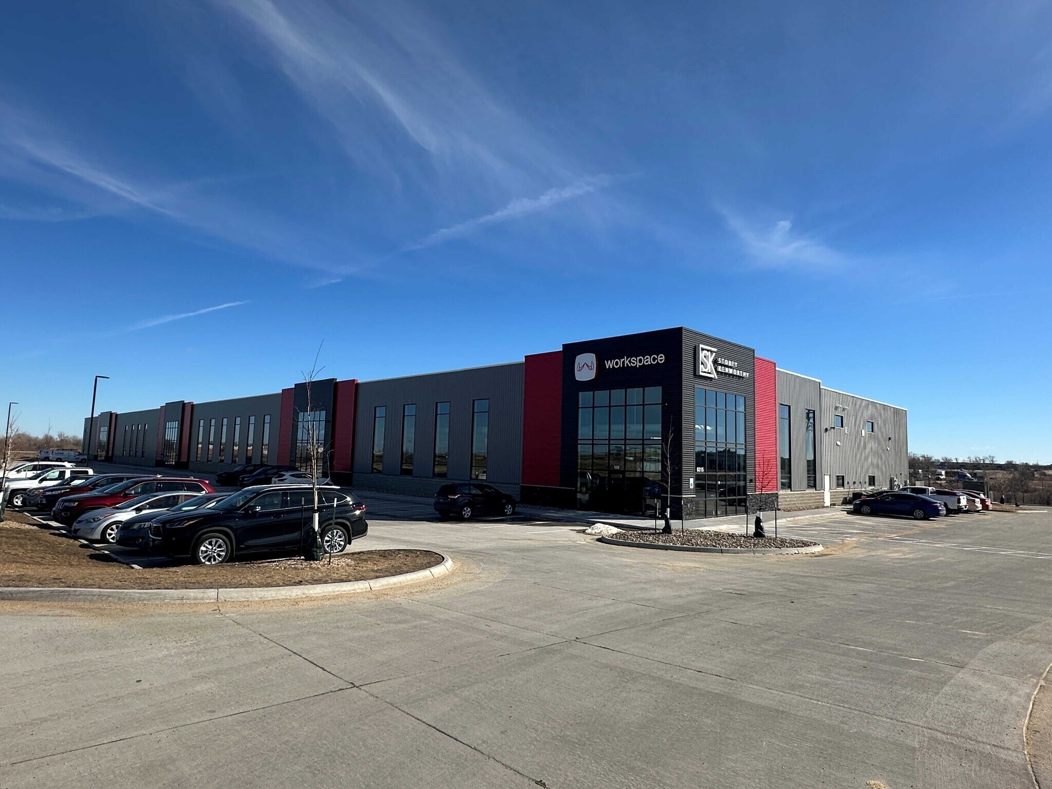 8315 6th St SW, Cedar Rapids, IA à vendre Photo du bâtiment- Image 1 de 1