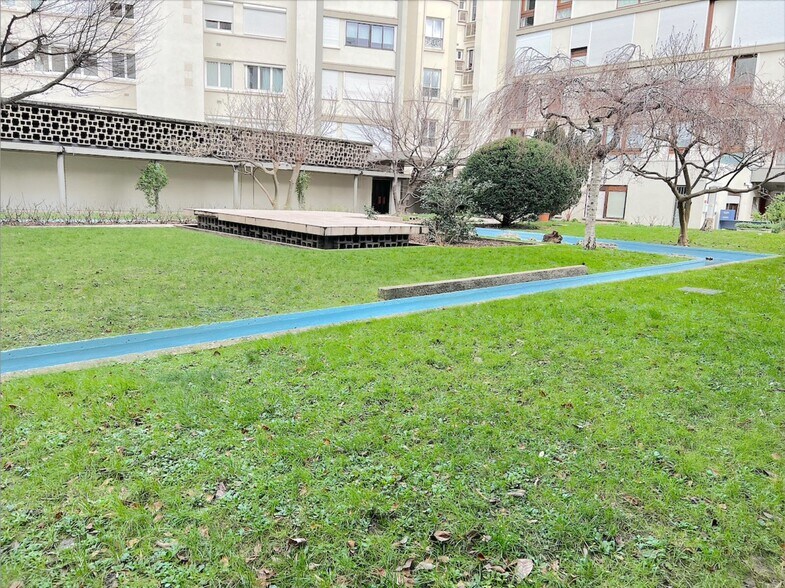 29 Boulevard Edgar Quinet, Paris à vendre - Photo du bâtiment - Image 2 de 9