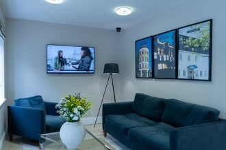 River Lawn Rd, Tonbridge for lease Interior Photo- Image 1 of 6