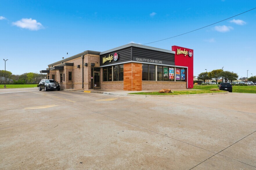 1417 Hewitt Dr, Woodway, TX à vendre - Photo du bâtiment - Image 2 de 6