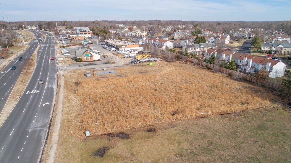 11011 Leavells Rd, Fredericksburg, VA à vendre - Photo du bâtiment - Image 3 de 10