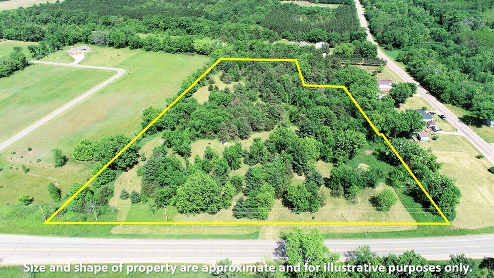 12 Acres, 13 Hwy, Wisconsin Dells, WI à vendre - Photo du bâtiment - Image 1 de 38