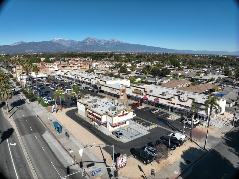 2228-2274 S Garey Ave, Pomona, CA à vendre - Communauté Matterport - Image 2 de 14