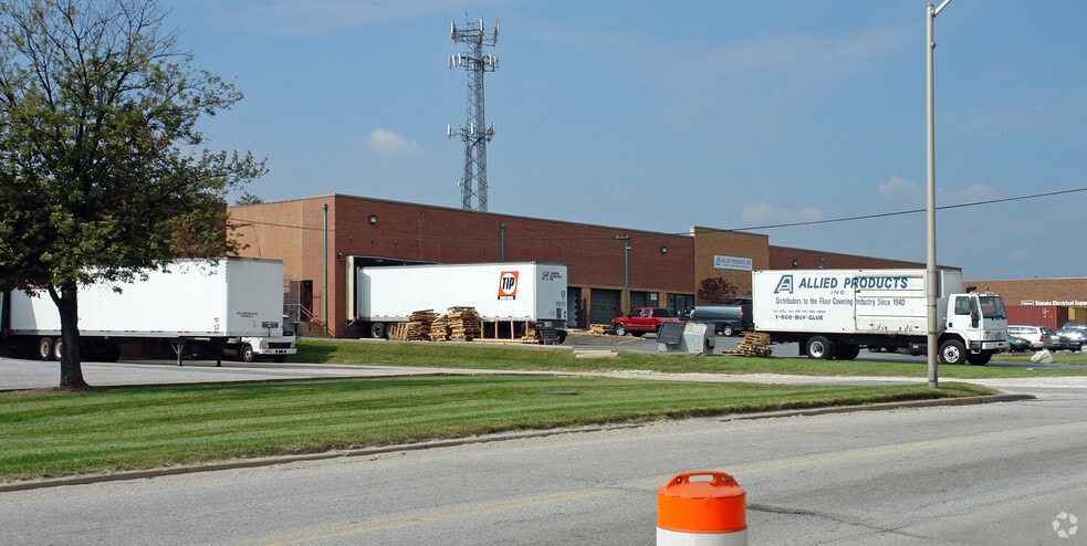 6701 Moravia Park Dr, Baltimore, MD for lease - Building Photo - Image 3 of 16