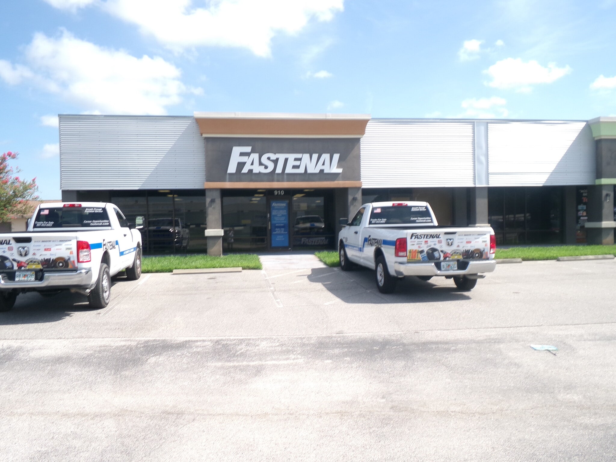 904-910 Magnolia Ave, Auburndale, FL for lease Building Photo- Image 1 of 12