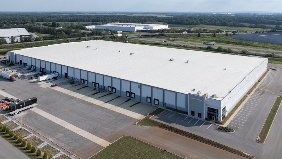 23366 Bibb Garrett Rd, Tanner, AL for lease - Primary Photo - Image 1 of 23