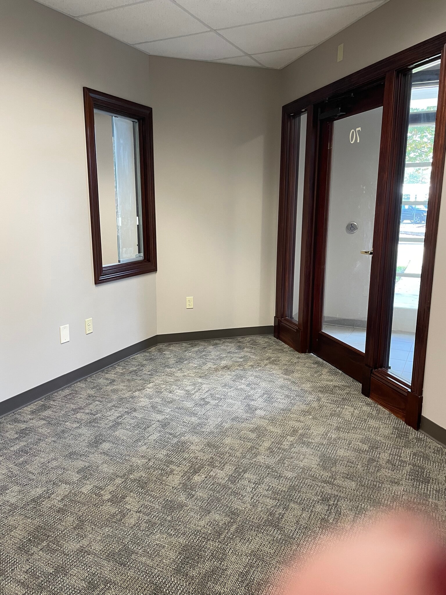 3985-4015 Medina Rd, Medina, OH for lease Interior Photo- Image 1 of 8