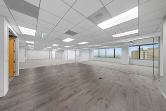 9255 Towne Centre Dr, San Diego, CA for lease Interior Photo- Image 2 of 11