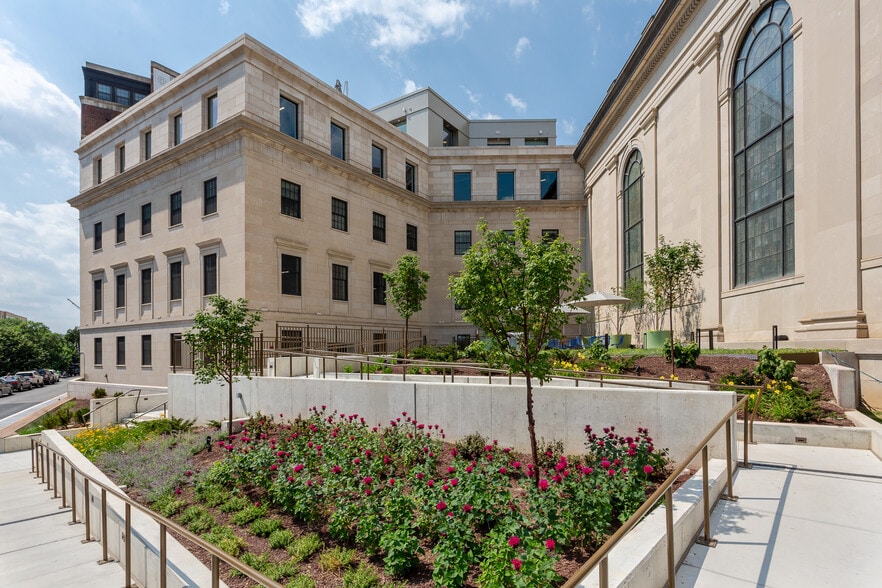 1401 Massachusetts Ave NW, Washington, DC à louer - Photo du bâtiment - Image 1 de 12