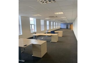 100 Spring Rd, Wolverhampton à louer Photo intérieure- Image 1 de 2