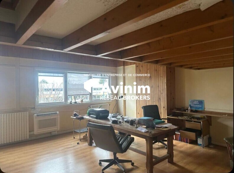 Industrial in SAINT-OUEN-L'AUMONE for sale - Interior Photo - Image 3 of 5