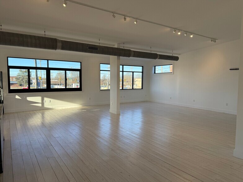 513-515 English Rd, High Point, NC à louer - Photo intérieure - Image 3 de 10