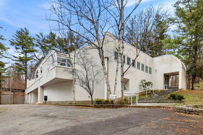 Plus de détails pour 140 Old Saw Mill River Rd, Hawthorne, NY - Flex à vendre