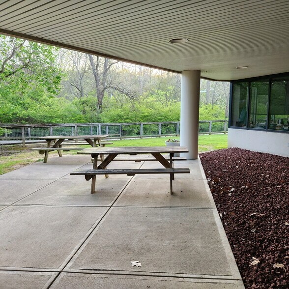 7716-7720 Rivers Edge Dr, Columbus, OH à louer - Autre - Image 2 de 13