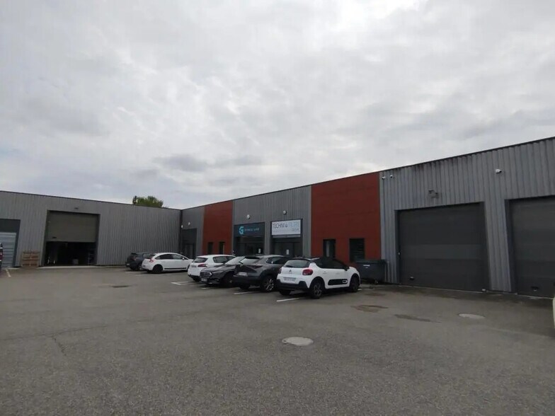 Flex dans Montrabé à louer - Photo du bâtiment - Image 2 de 39