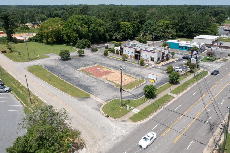 5905 Yadkin Rd, Fayetteville, NC for sale - Building Photo - Image 3 of 5