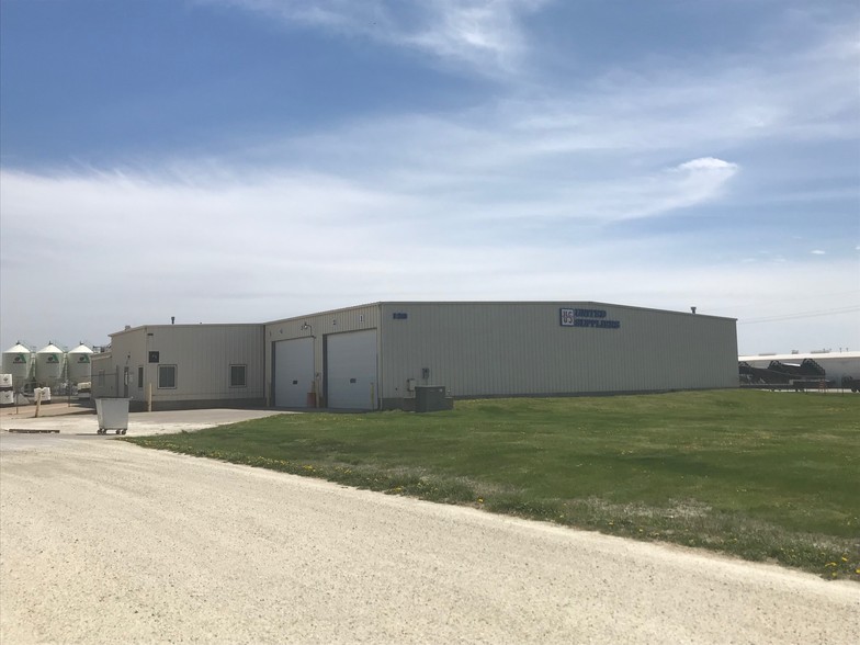 120 Industrial Rd, Hillsboro, KS for sale - Primary Photo - Image 1 of 1