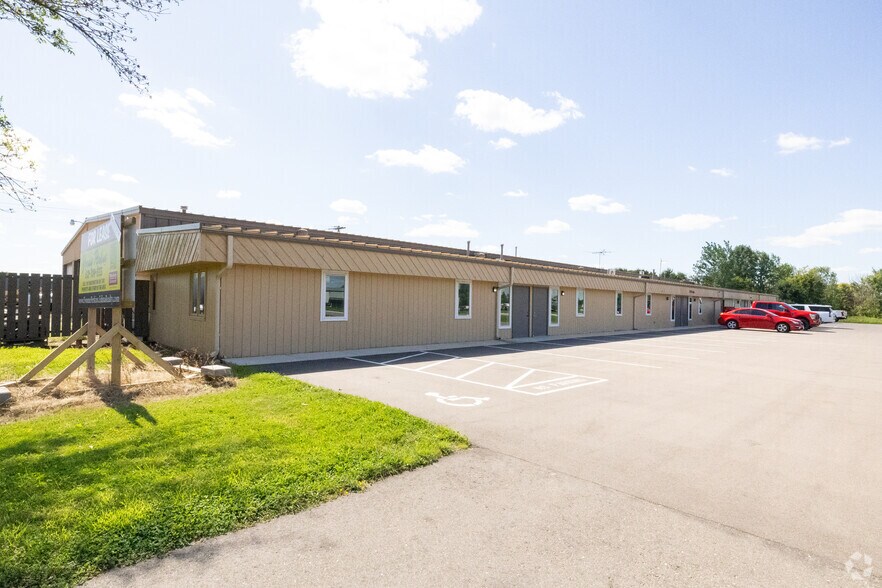 17066 County Road 87, Prior Lake, MN à louer - Photo principale - Image 1 de 6