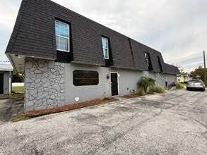 6232 Madison St, New Port Richey, FL à vendre Photo intérieure- Image 2 de 27