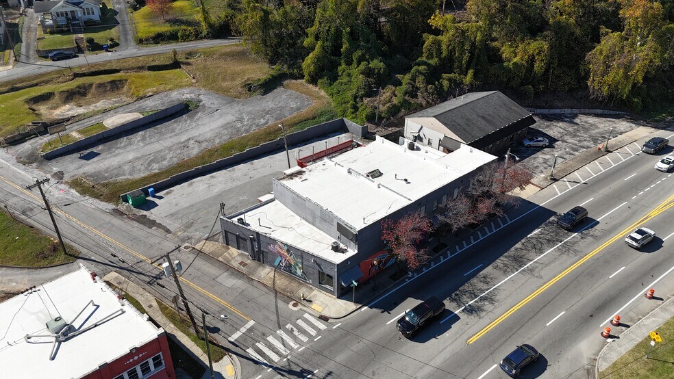 3116 Brainerd Rd, Chattanooga, TN à vendre - Photo du bâtiment - Image 2 de 13