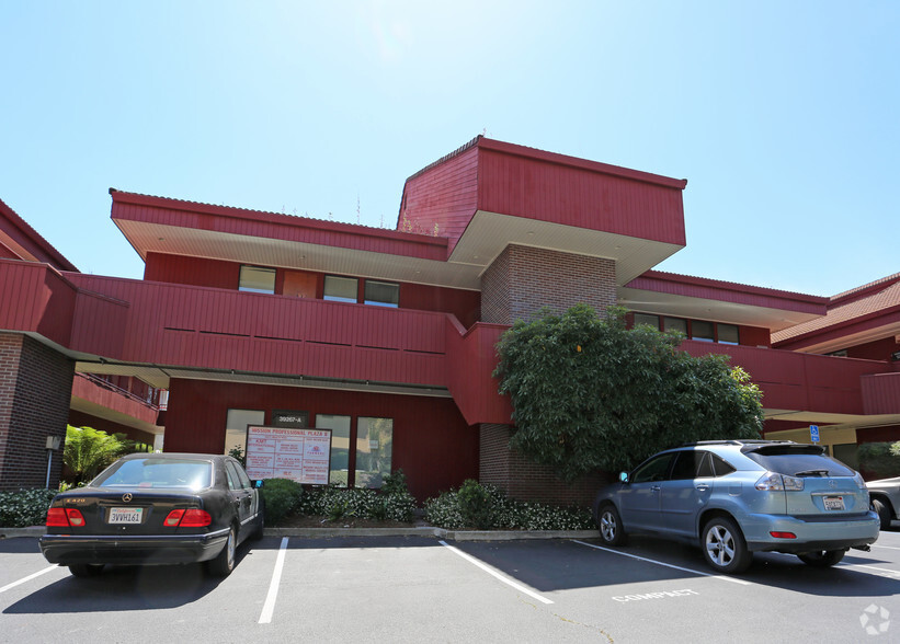 39267 Mission Blvd, Fremont, CA for lease - Primary Photo - Image 1 of 8