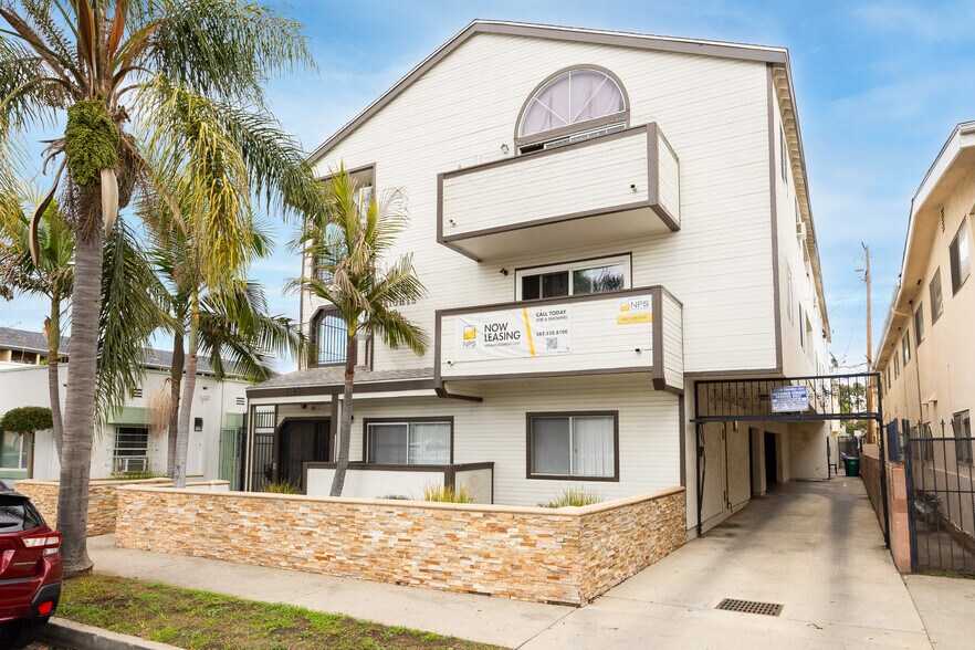 1128 Stanley Ave, Long Beach, CA à vendre - Photo du bâtiment - Image 3 de 14